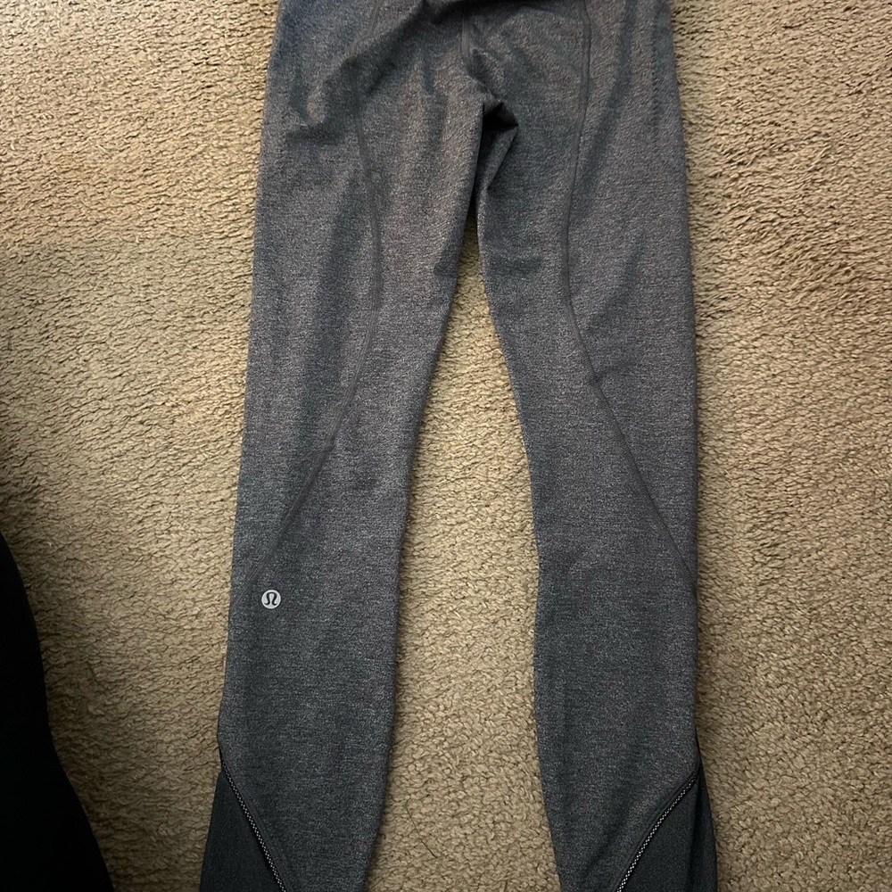 Lululemon size 4 Inspire Tights